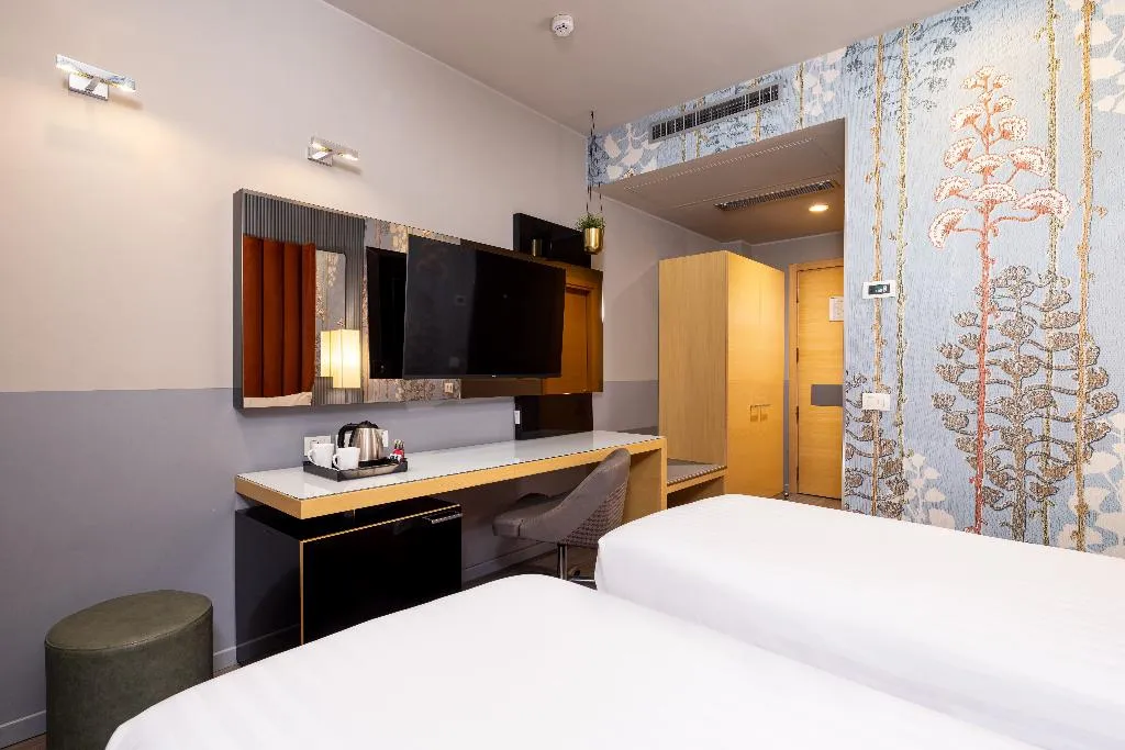 TWIN NON SMOKING Room, Holiday Inn Milan Garibaldi Station, Milan