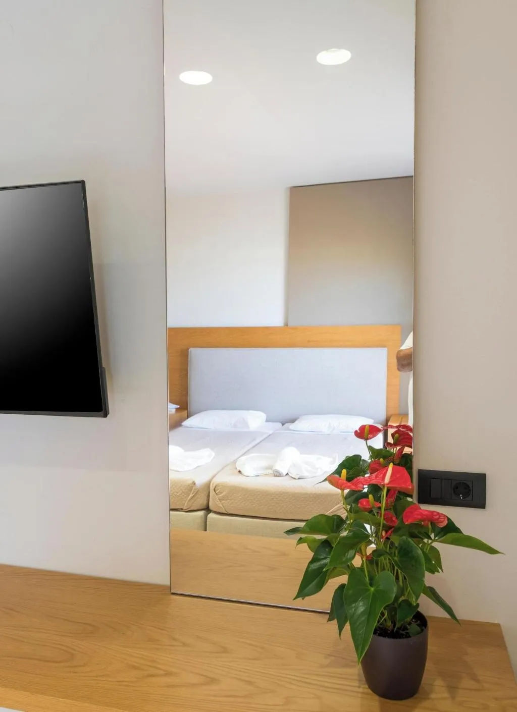 Room, Petritos Rooms And Studios, Crete