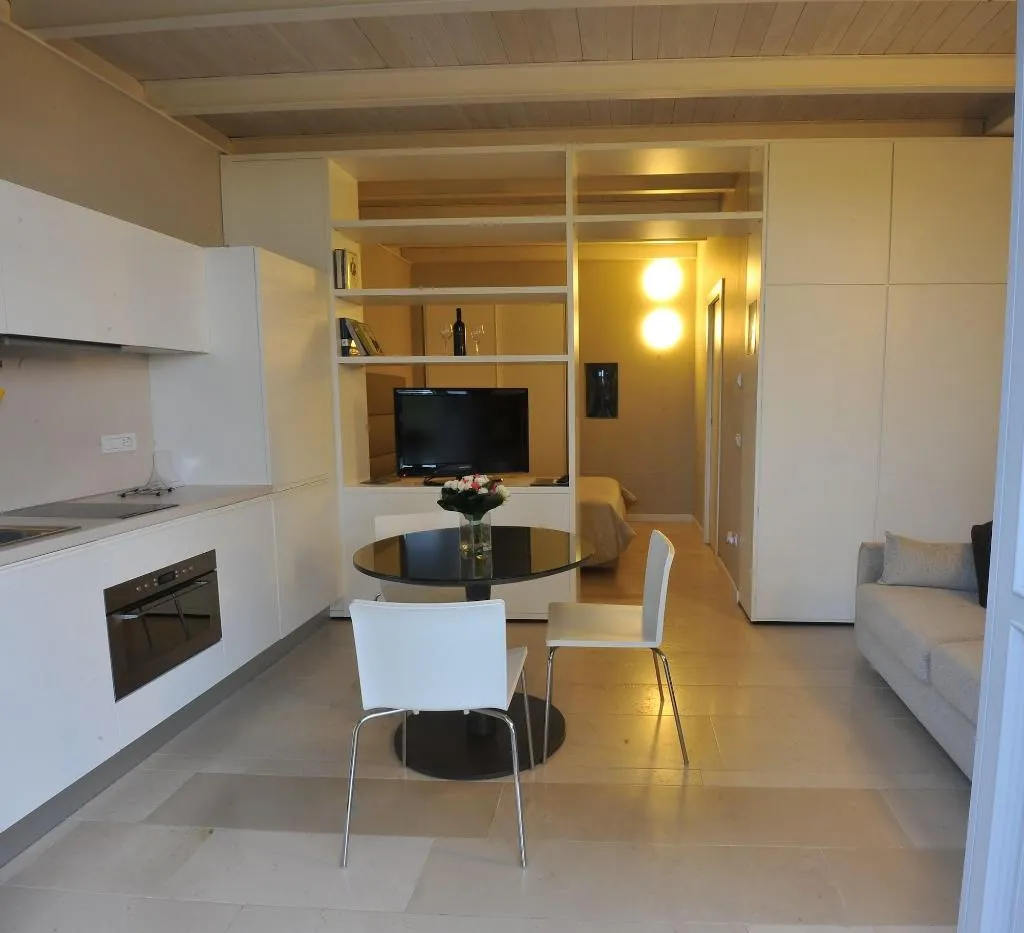 Room, Villa Avellino, Naples