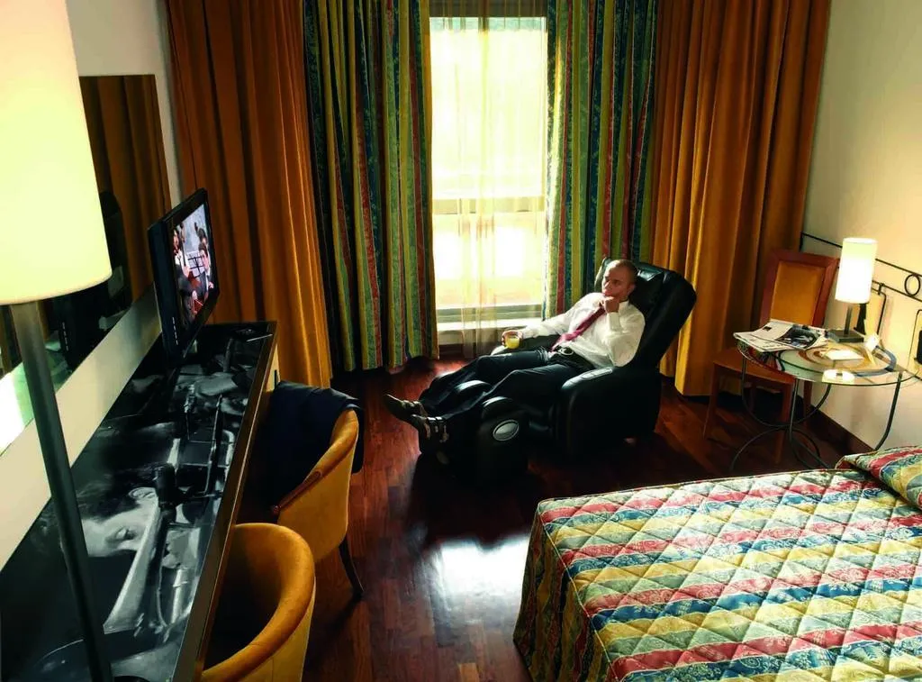 Room, Gio Wine e Jazz Area, Perugia