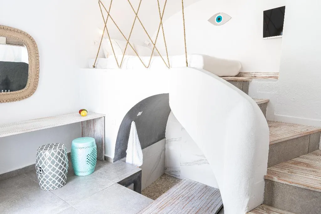 CAVE ONE BED Room, The Museum Project Oia, Santorini