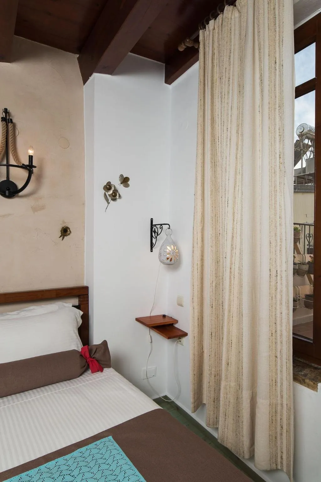 Room, Dream Art Studios, Crete