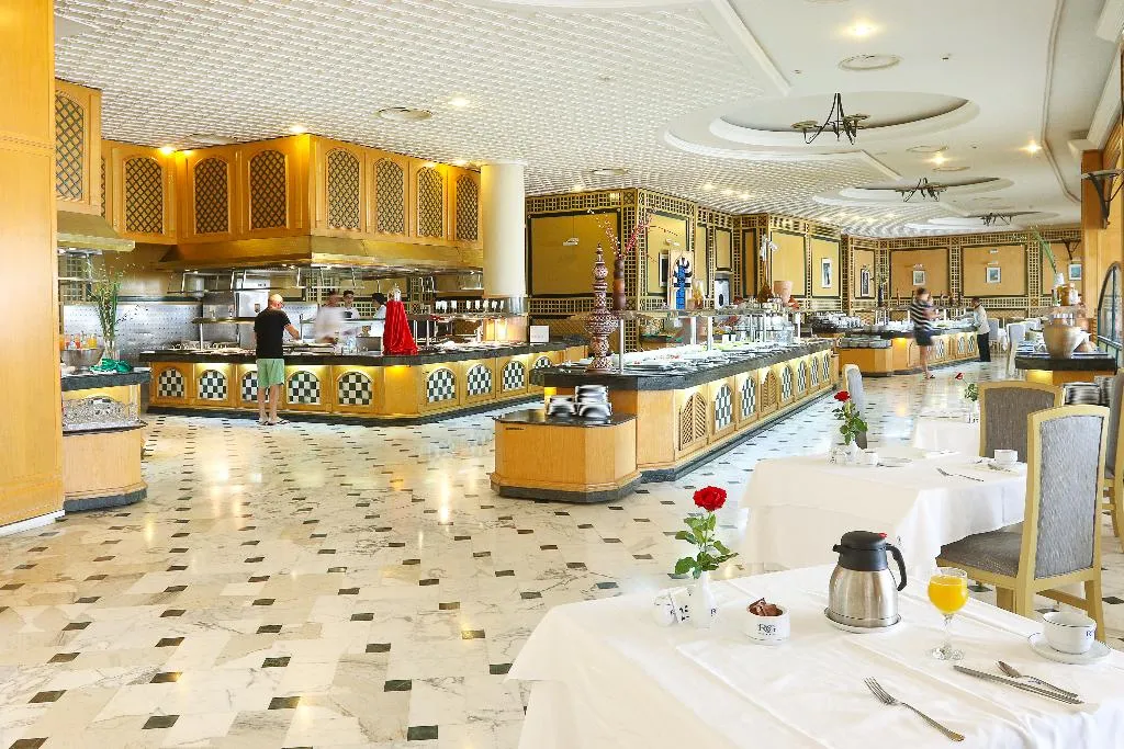 Restaurant, Royal Garden Palace, Tunisia