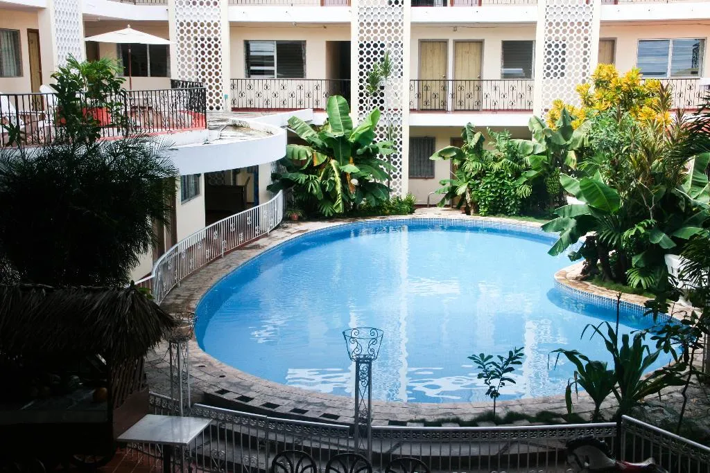 Pool, Maria de la Luz, Cancun Area