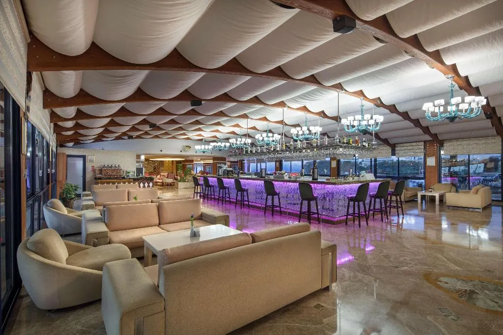 Bar, Granada Luxury Okurcalar, Antalya
