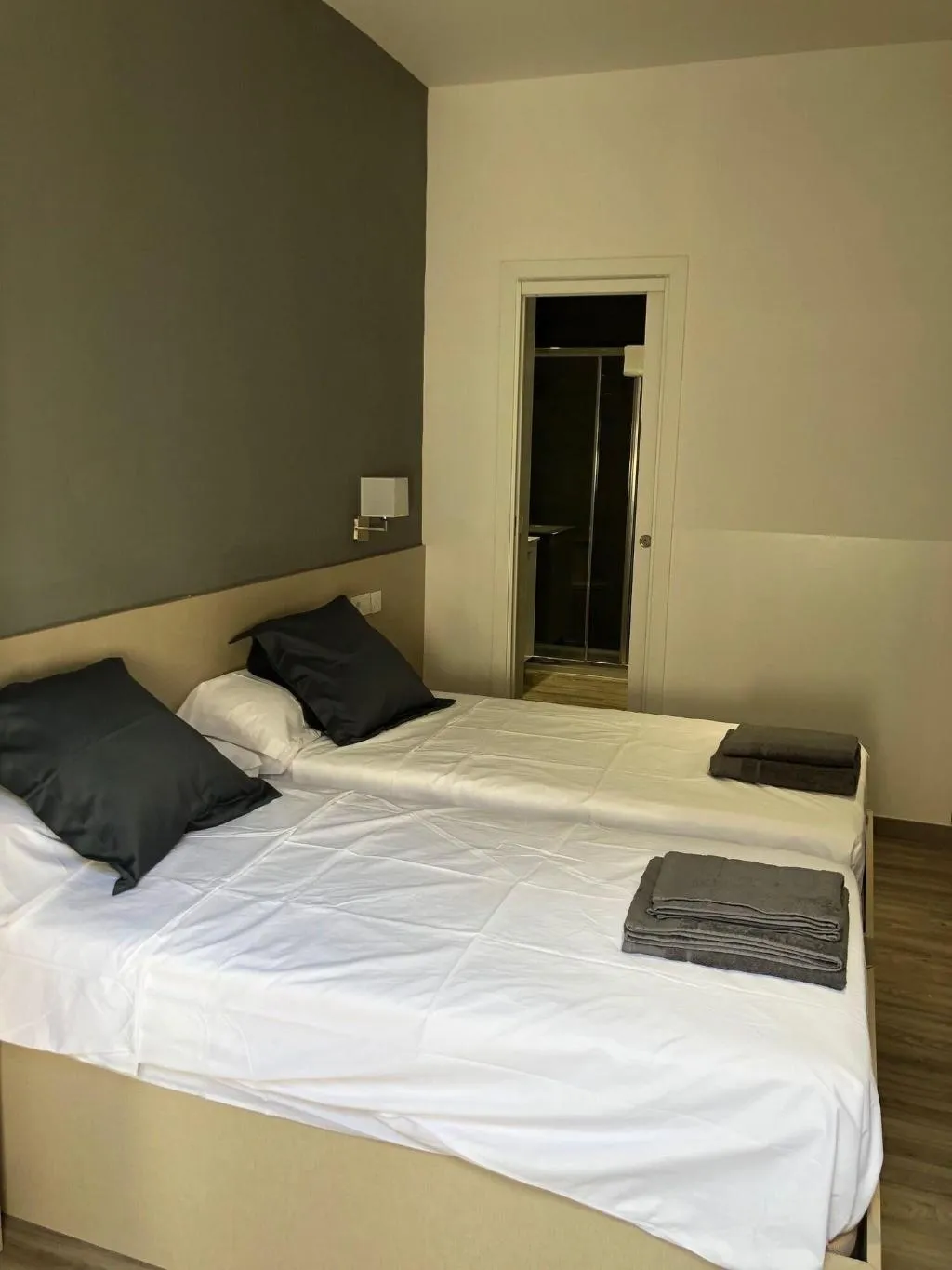 Room, Hostalin Madrid Atocha, Madrid
