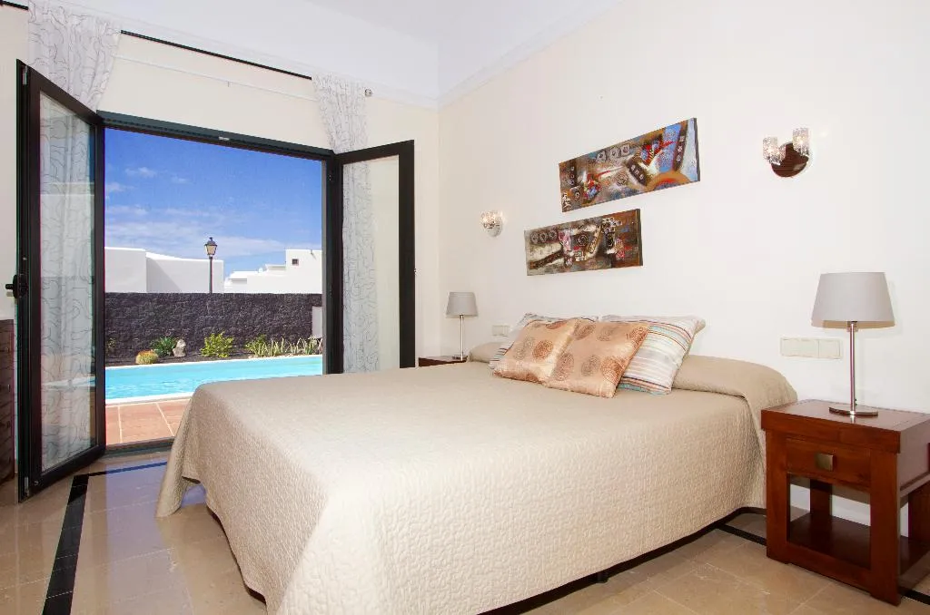VILLA CAPACITY 3 TWO BEDROOMS Room, Villas Coral Deluxe, Lanzarote