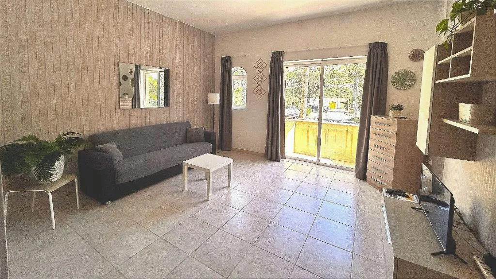Room, Arzella Apartments, Gozo