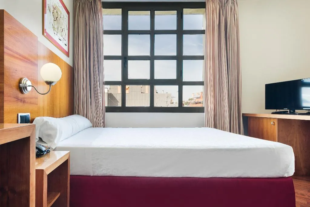 SINGLE STANDARD Room, Best Aranea, Barcelona