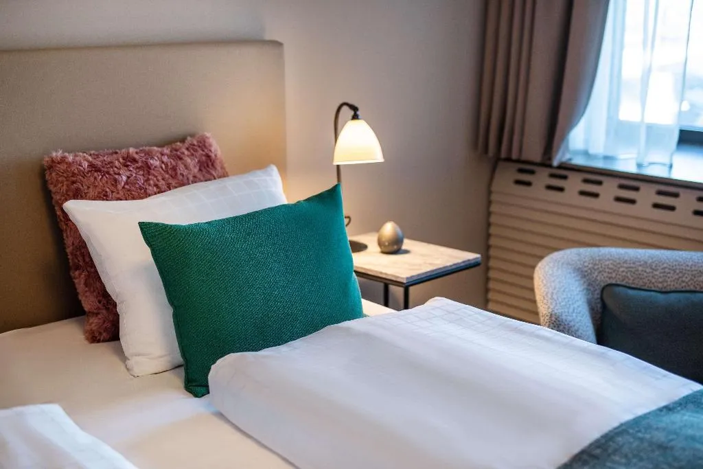 DOUBLE KING SIZE BED Room, Scandic Copenhagen, Copenhagen