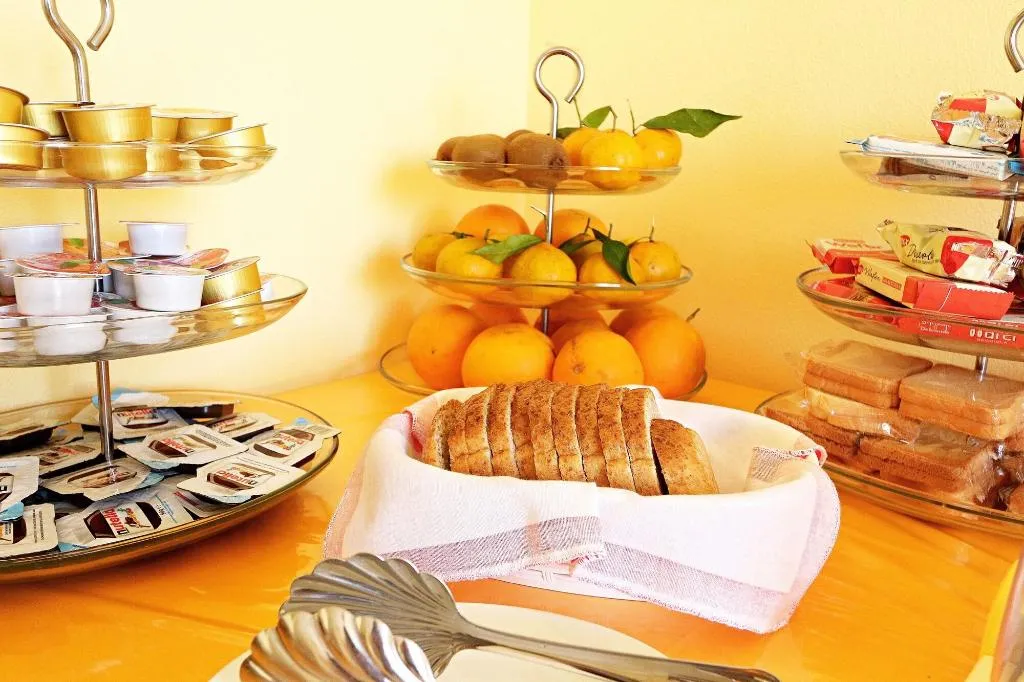 Restaurant, B&B Kosmos, Catania