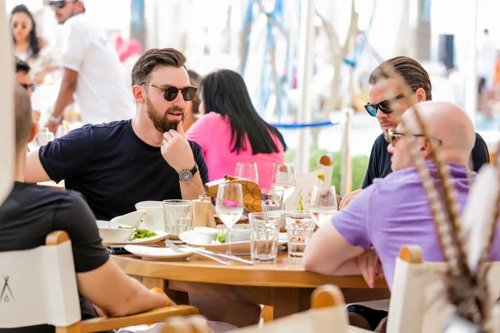 Bar, Nikki Beach Resort & Spa Dubai, Dubai
