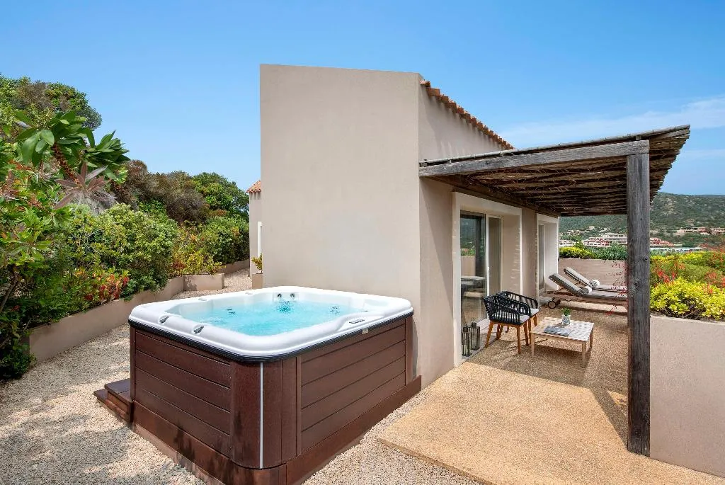 SUITE STANDARD Room, Baia di Chia Resort Sardinia, Curio Collection, Cagliari