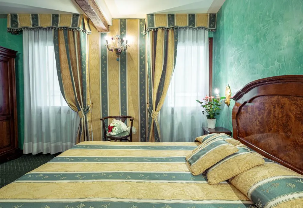 Double or Twin SUPERIOR Room, Marconi, Venice