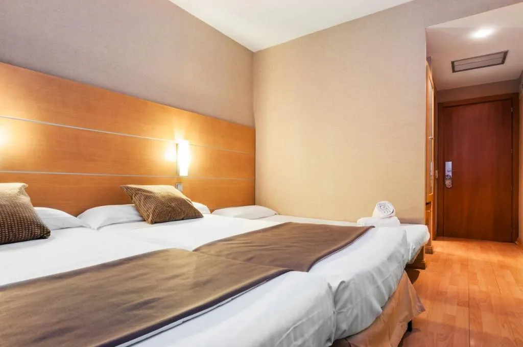 TRIPLE STANDARD Room, Posadas de España Paterna, Valencia