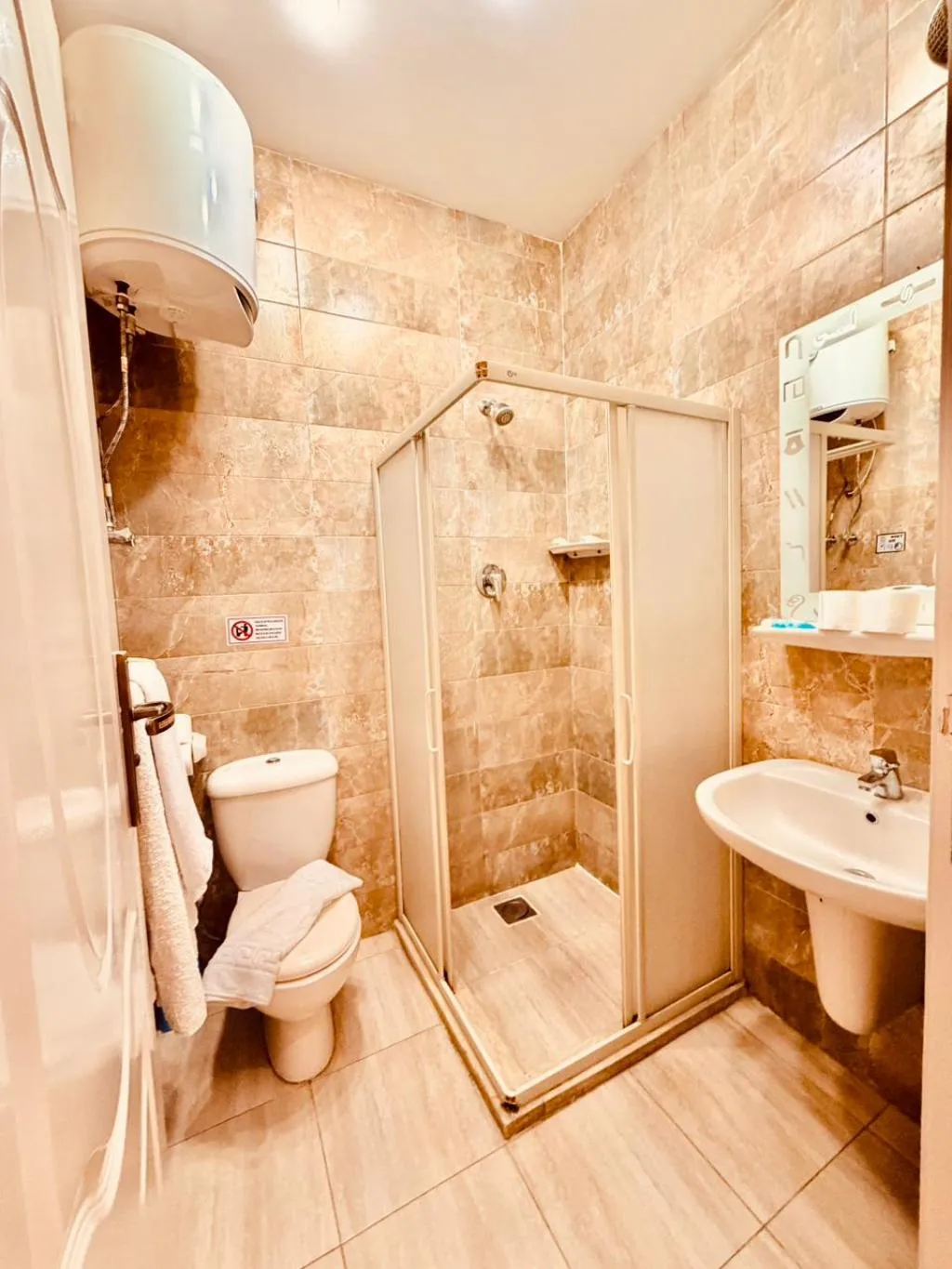 TWIN DELUXE WITH BALCONY Room, Giza Pyramids View Inn, Cairo