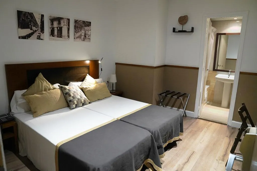 TWIN STANDARD Room, Adagio Gastronòmic, Barcelona