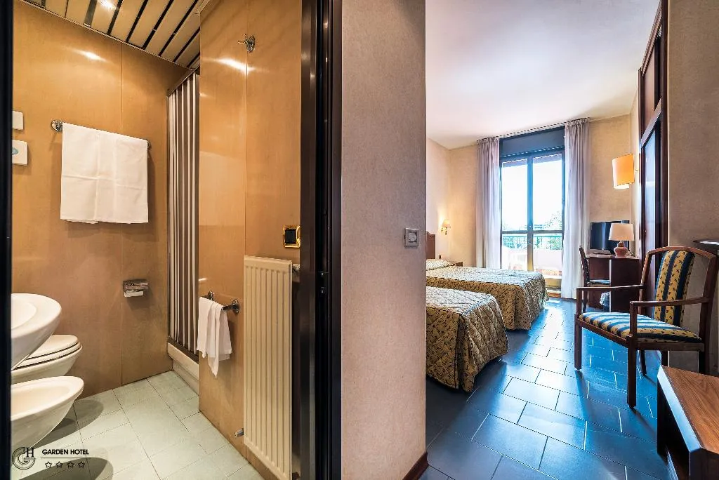 Double or Twin WITH BALCONY Room, Garden Hotel, Umbria