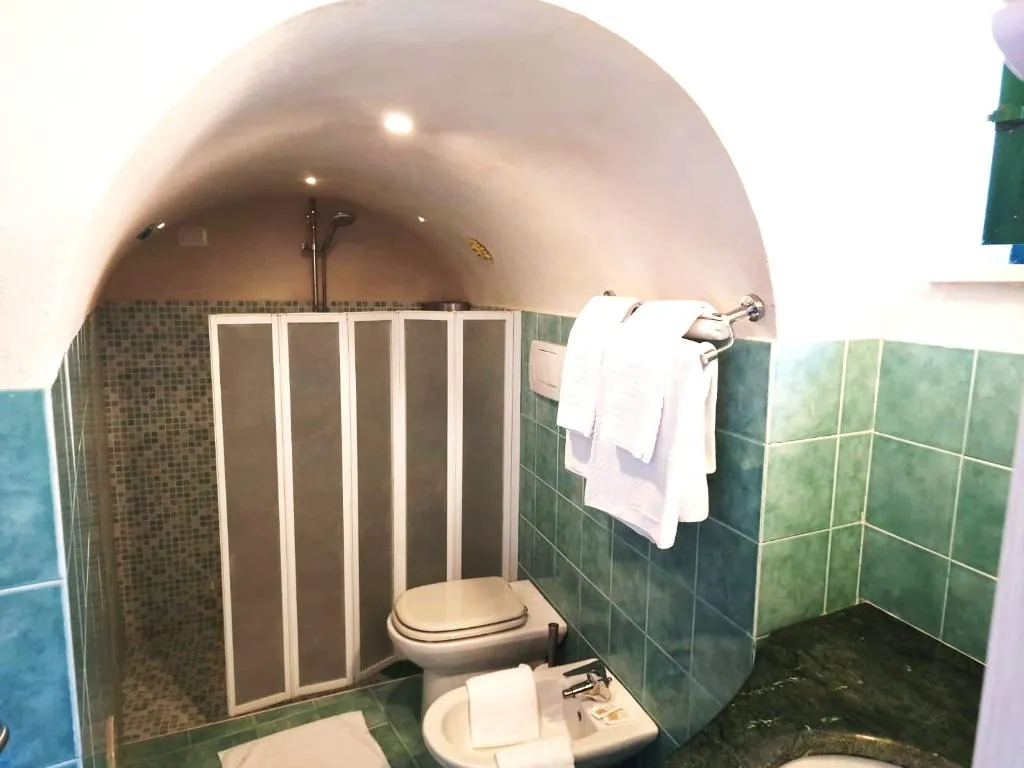 Double or Twin STANDARD Room, La Perla, Naples