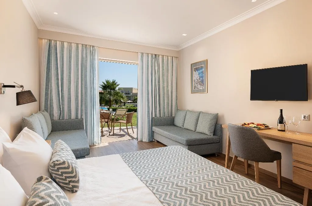 BUNGALOW SUPERIOR POOL VIEW Room, Pilot Beach Resort, Crete