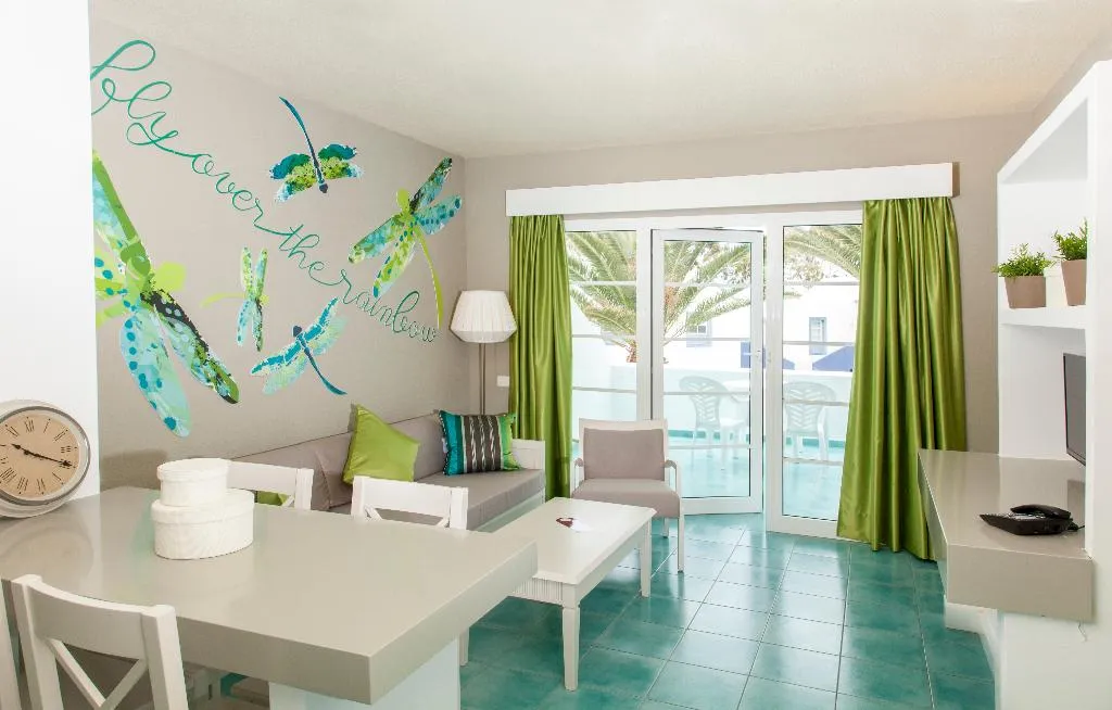 APARTMENT CAPACITY 3 ONE BEDROOM Room, Apartamentos LIVVO Morromar, Lanzarote