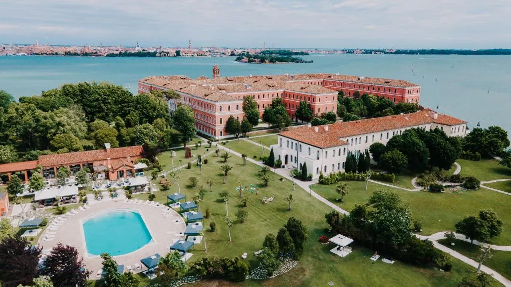 Pool, San Clemente Palace, Venice
