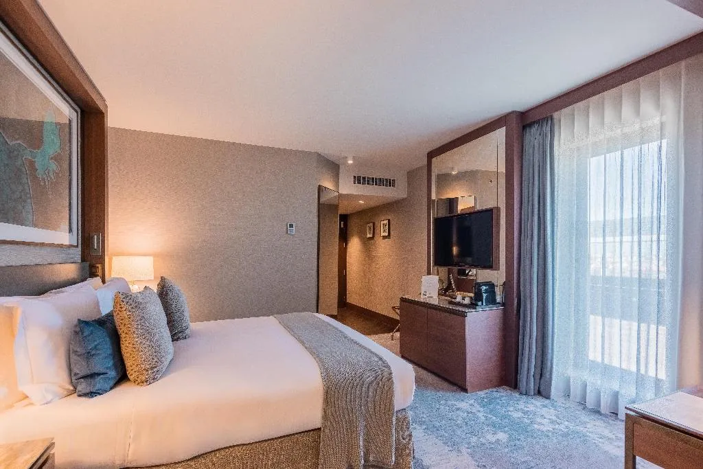 DOUBLE CLASSIC Room, InterContinental Lisbon, Lisbon