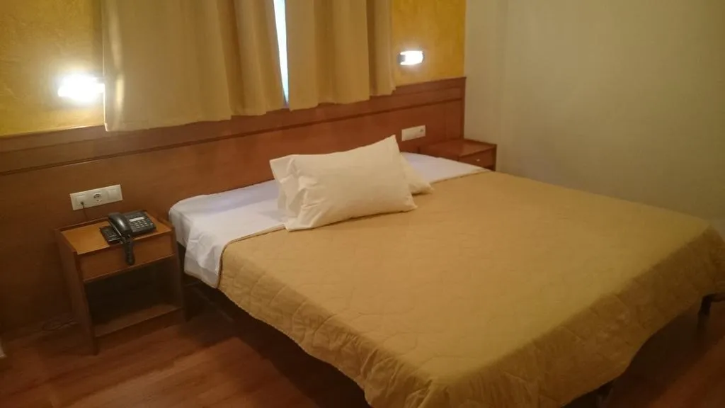 SINGLE STANDARD Room, Rio Athens, Athens