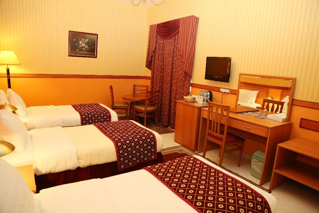 TRIPLE STANDARD Room, New California Hotel, Dubai