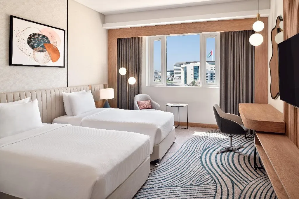 TWIN STANDARD Room, Crowne Plaza Jumeirah, Dubai