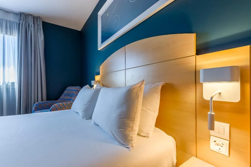 DOUBLE STANDARD Room, Travelodge Madrid Alcala de Henares, Madrid