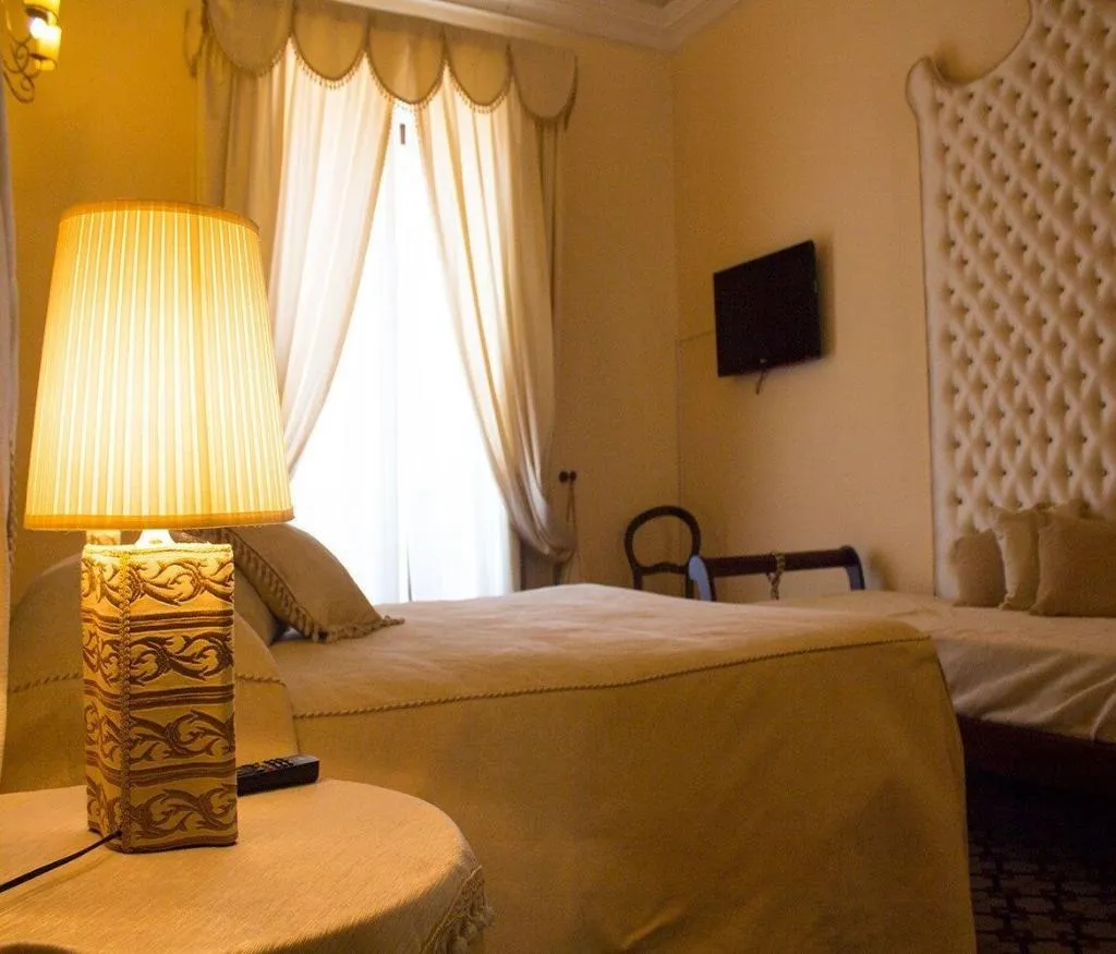 Room, Principe Di Francalanza, Catania