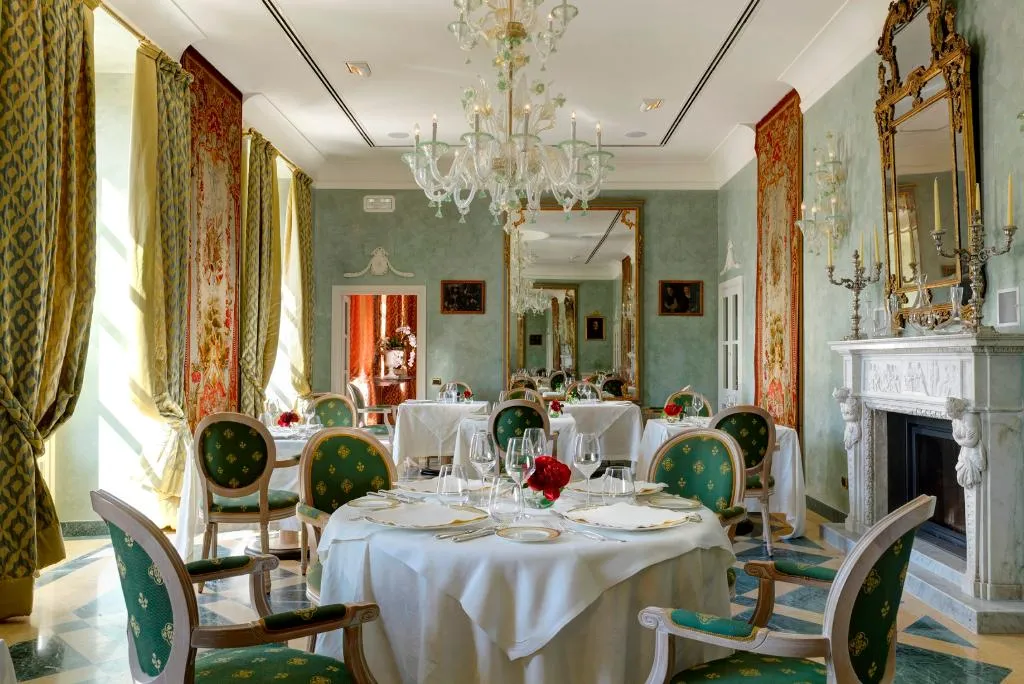 Restaurant, Castello Dal Pozzo, Milan