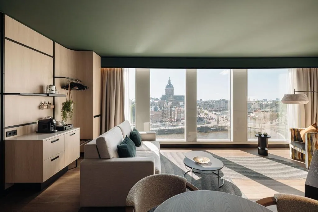 Room, DoubleTree by Hilton Amsterdam Centraal Station, Amsterdam