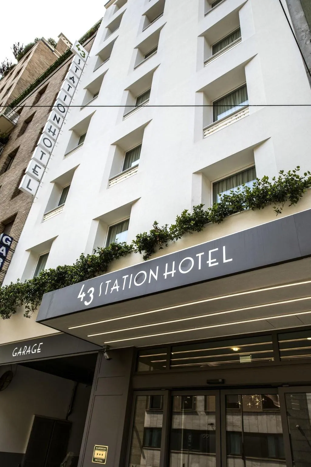 General view, 43 Station Hotel, Milan