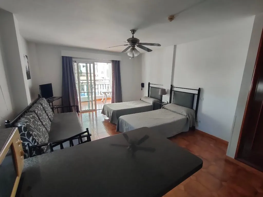 APARTMENT CAPACITY 3 ONE BEDROOM Room, Pueblo Torviscas, Tenerife