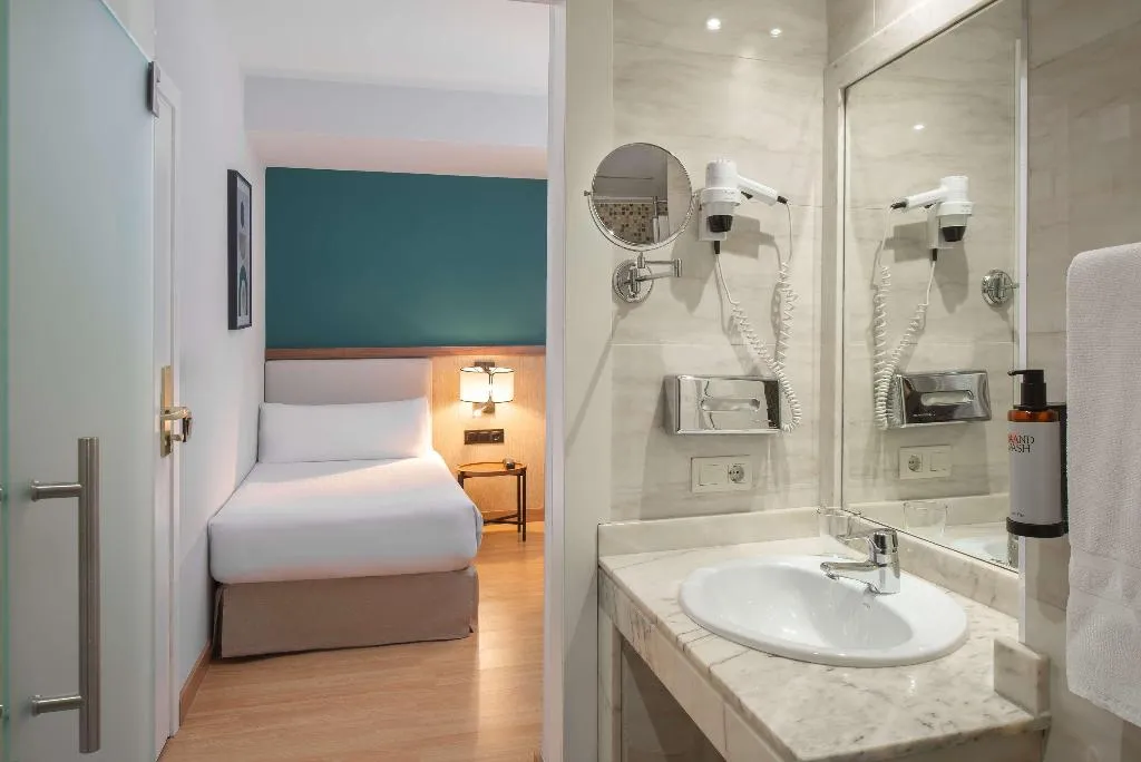 SINGLE STANDARD Room, Hotel Elche Centro Affiliated by Melia, Costa Blanca