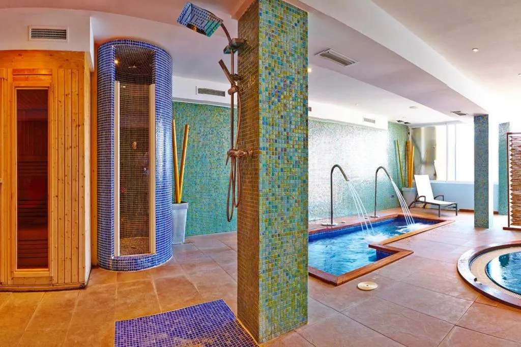 Sports and Entertainment, Flamboyan - Caribe, Majorca