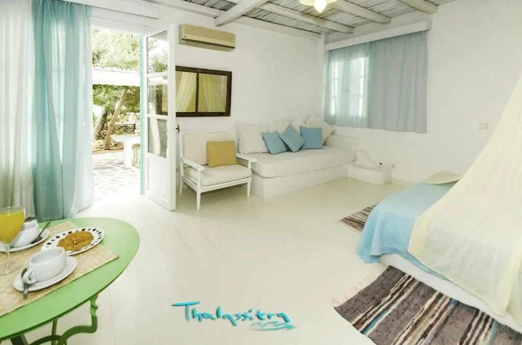 SUITE STANDARD Room, Thalassitra, Santorini