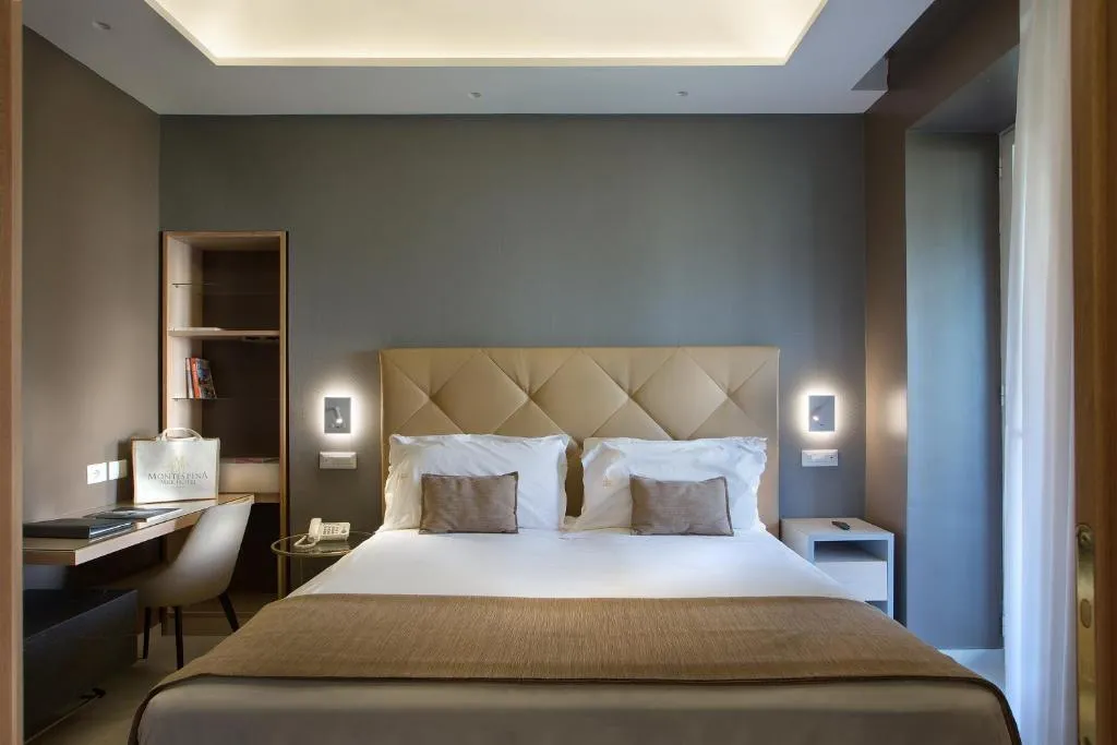 SUITE WITH JACUZZI Room, Montespina Park Hotel, Naples