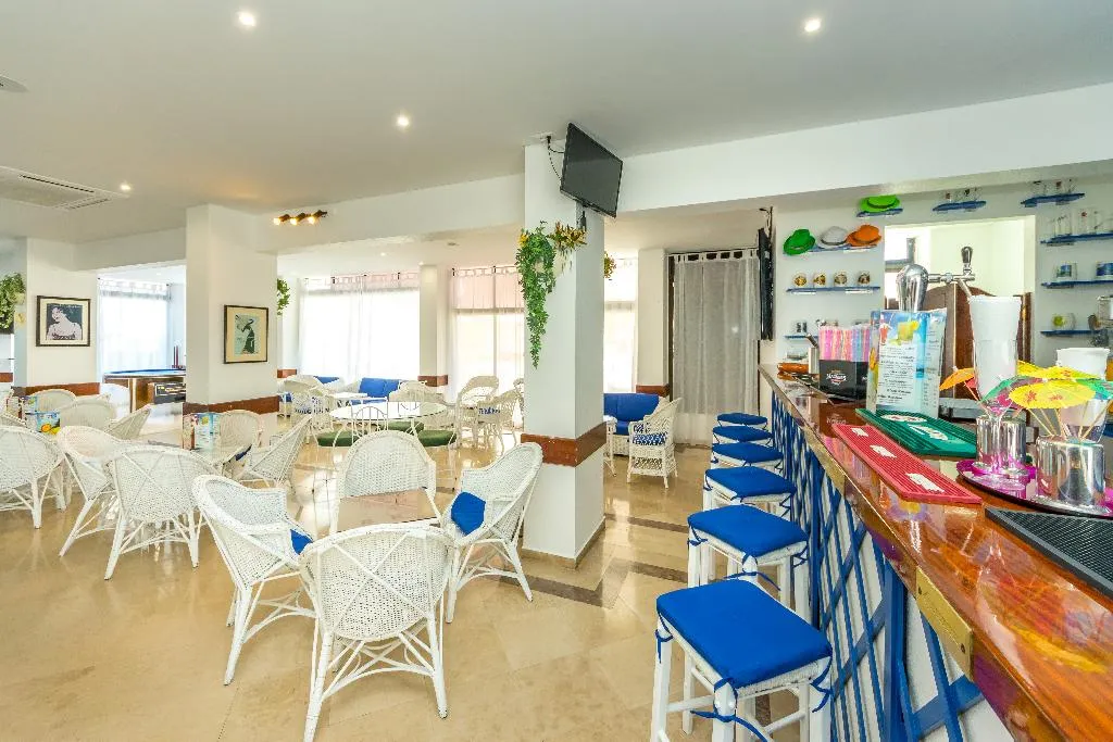 Bar, Janelas do Mar, Algarve