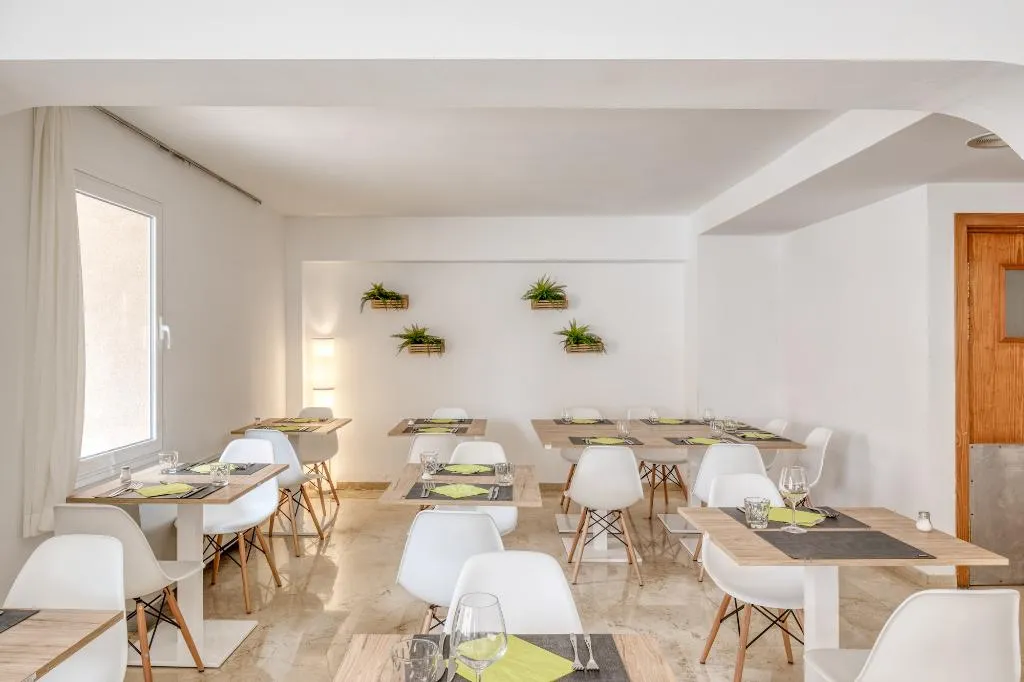 Restaurant, Hotel Tora, Majorca