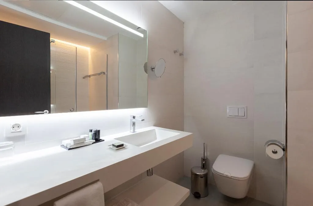 JUNIOR SUITE STANDARD Room, Liabeny, Madrid