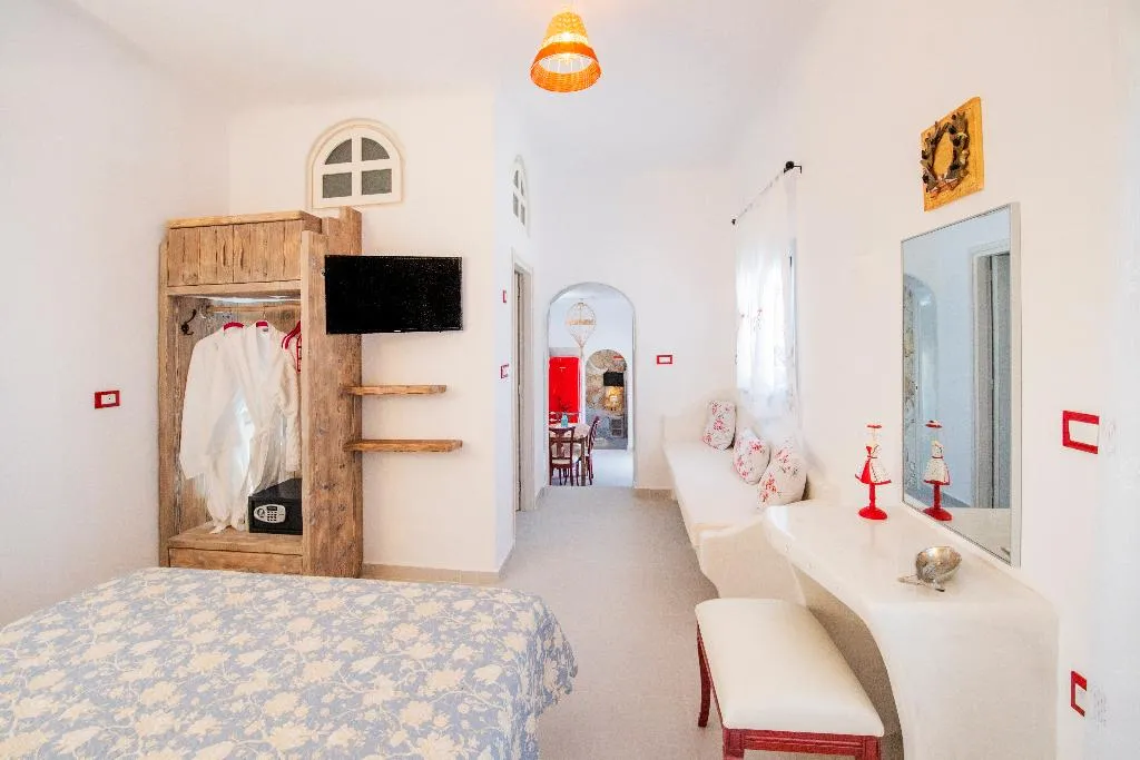 Room, Starlight Luxury Seaside Villa & Suites, Santorini