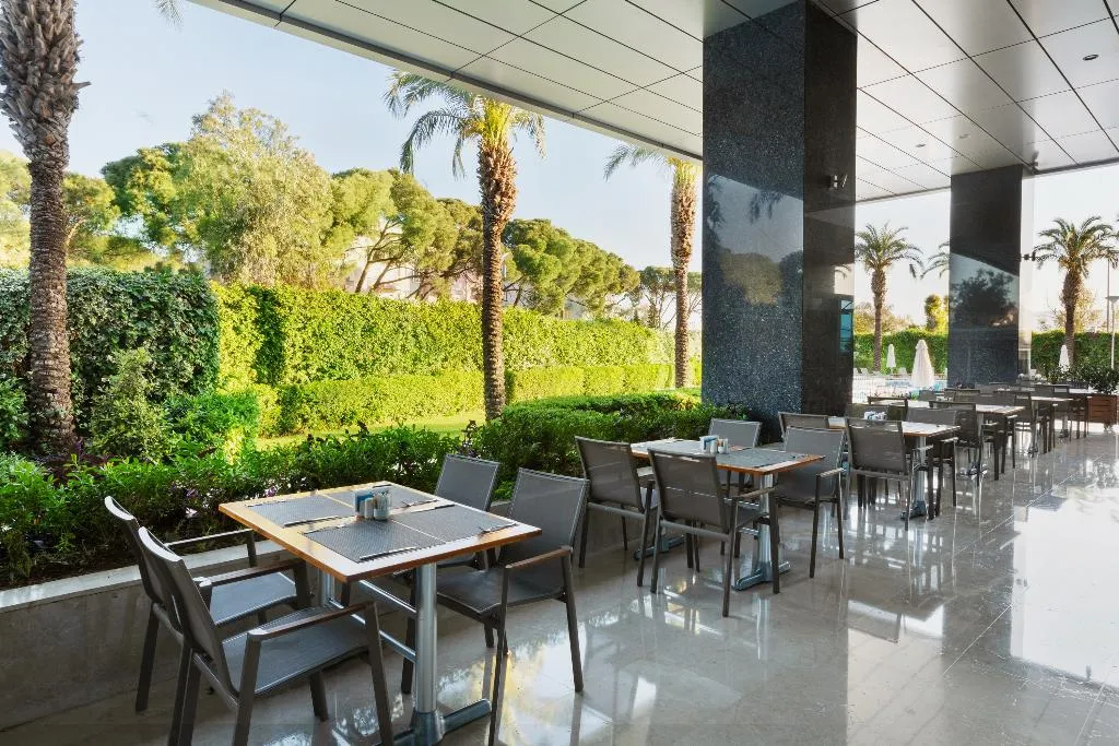 Terrace, Wyndham Grand Izmir Ozdilek Thermal & Spa, Izmir