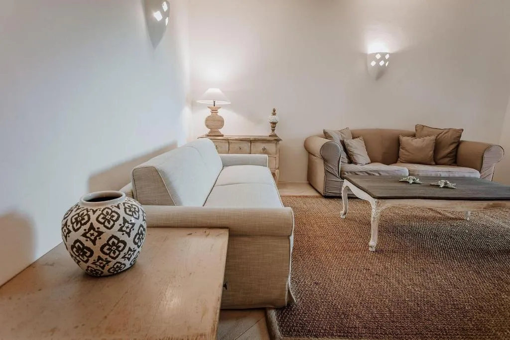Room, Relais Villa Carola, Olbia