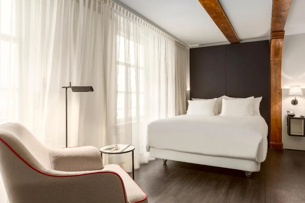 DOUBLE SUPERIOR Room, NH Collection Amsterdam Barbizon Palace, Amsterdam