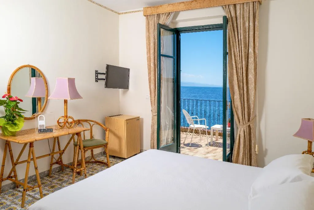TRIPLE SUPERIOR WITH TERRACE Room, Lido Mediterranee, Taormina