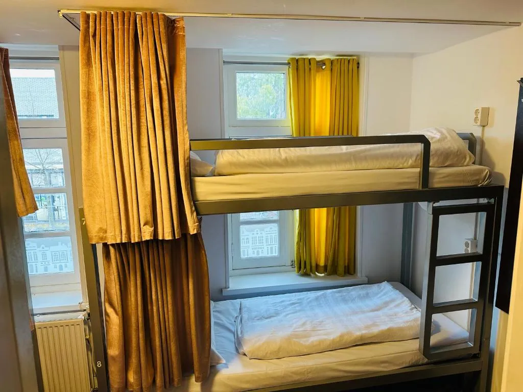 Room ONE BEDROOM ONE BATHROOM Room, Room Mate Hostel, Amsterdam