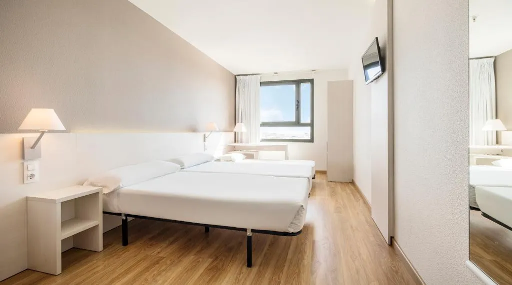 TRIPLE CAPACITY 3 Room, Ilunion Valencia 3, Valencia
